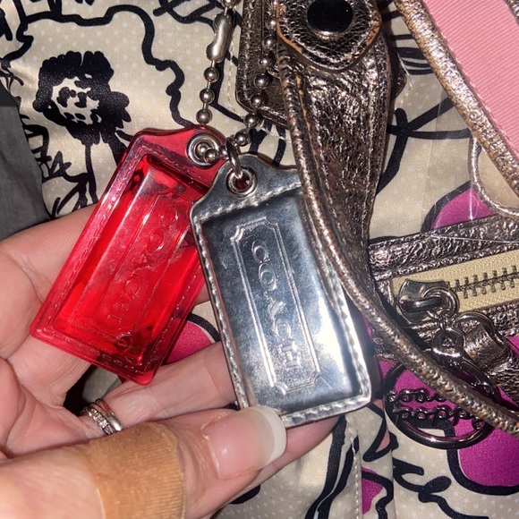 COPY - 👛COACH TOTE & Wristlet 👛 - Picture 12 of 16